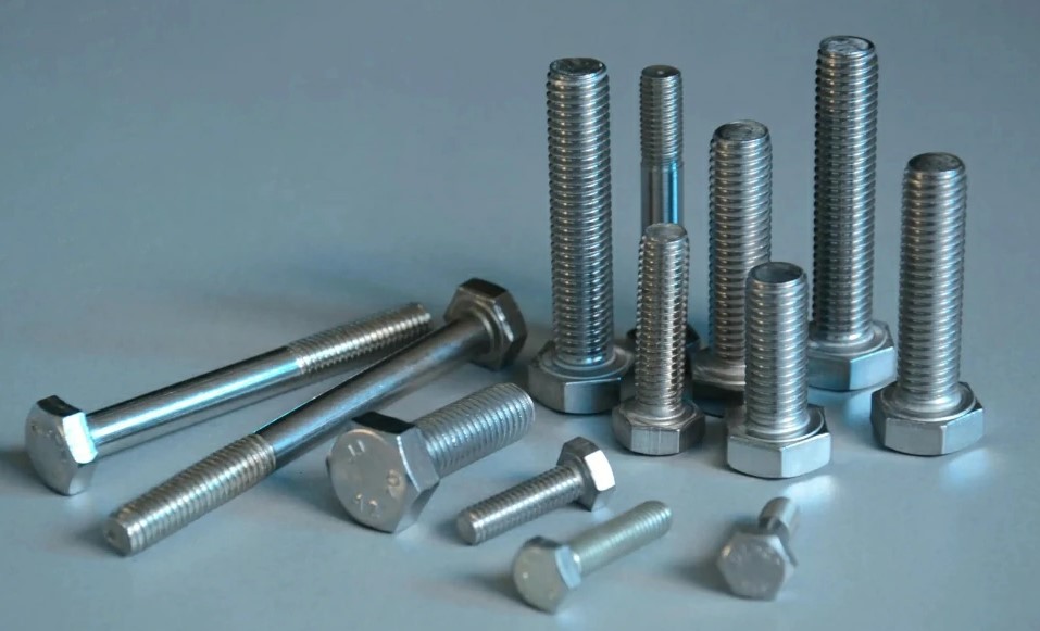 Understanding Nut vs Bolt: Key Differences and Functions